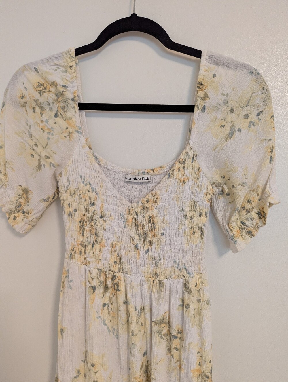 Abercrombie & Fitch Smocked Puff Sleeve Midi Dress - Picture 5 of 9